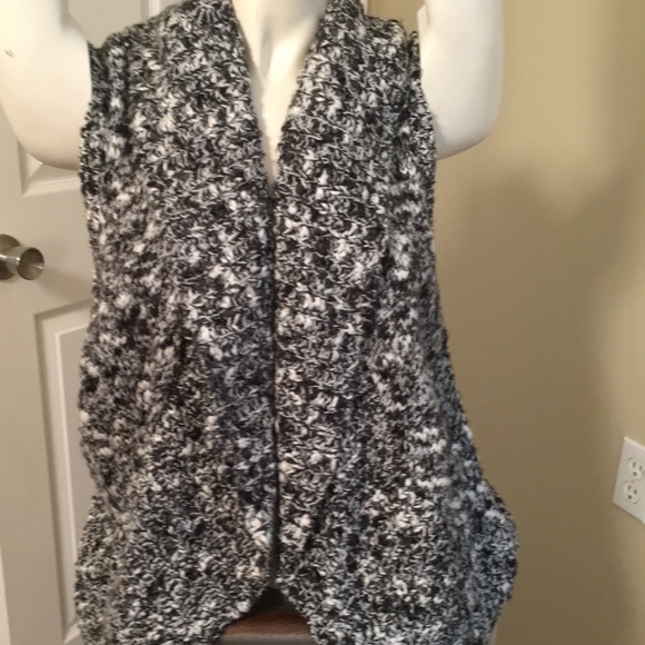 Best - Picture 1 of 3